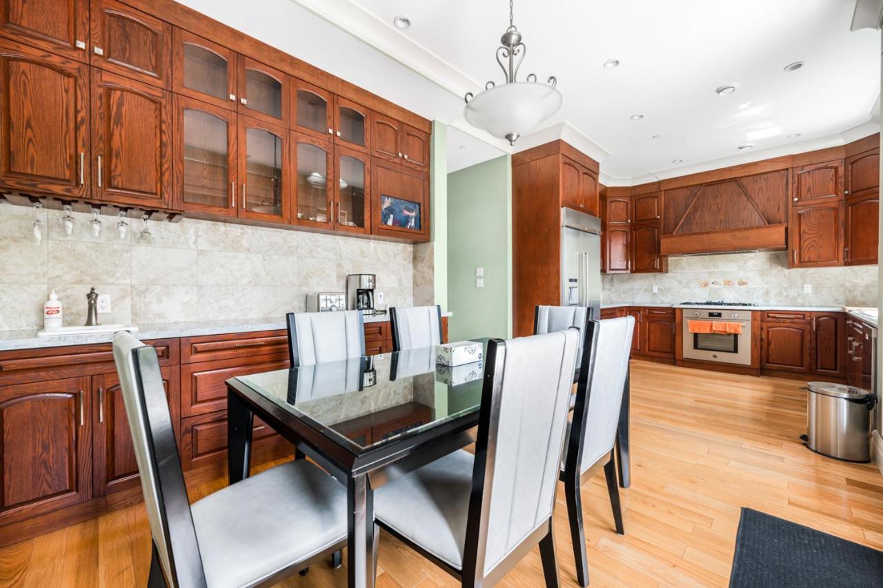 Vancouver Haven: Luxurious Private Bedroom Near Attractions Kültér fotó
